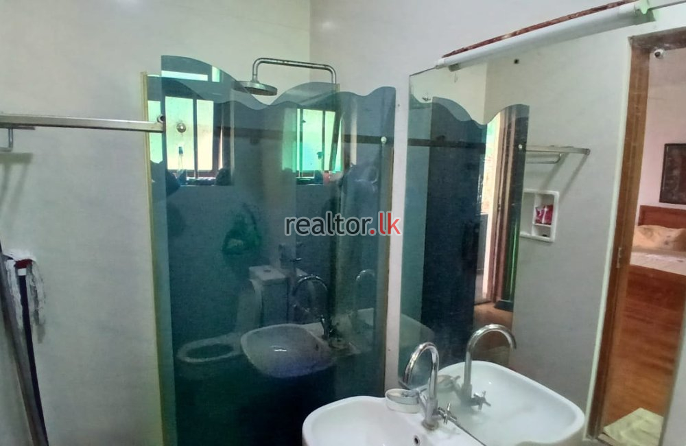 Luxury House For Sale In 10th Lane Colombo 03