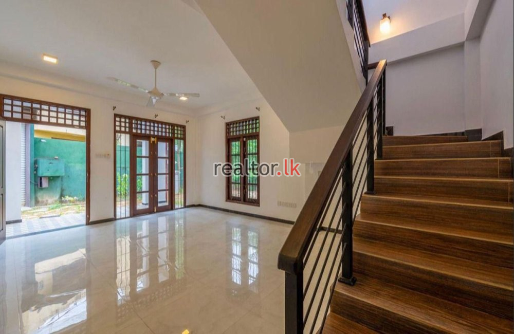 House For Sale In Thalapathpitiya Nugegoda
