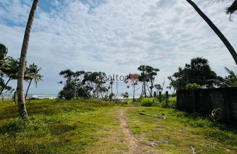 Beachfront Land For Sale At Athuruwella Bentota