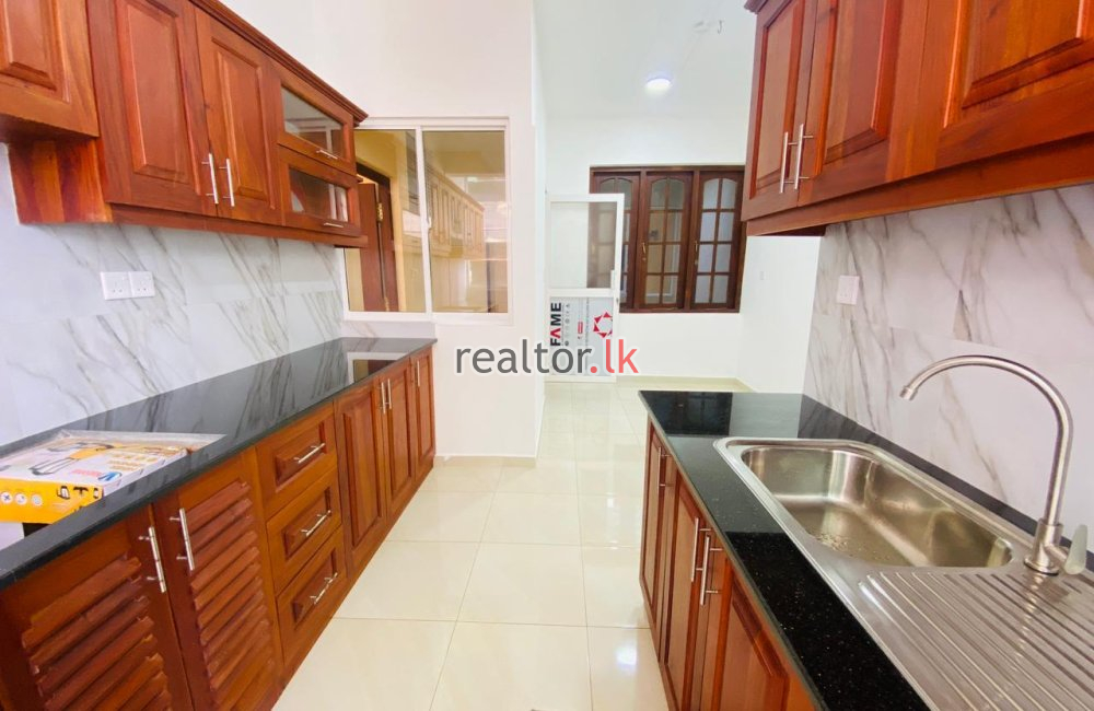 Two Storey House For Sale In Colombo 04